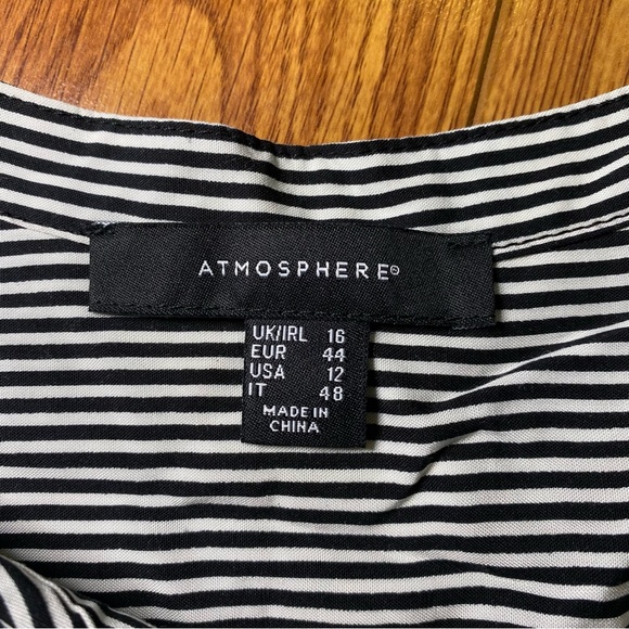 2for$30 NWOT Black & White Striped Button Shirt Blouse Size 12 - Picture 3 of 8